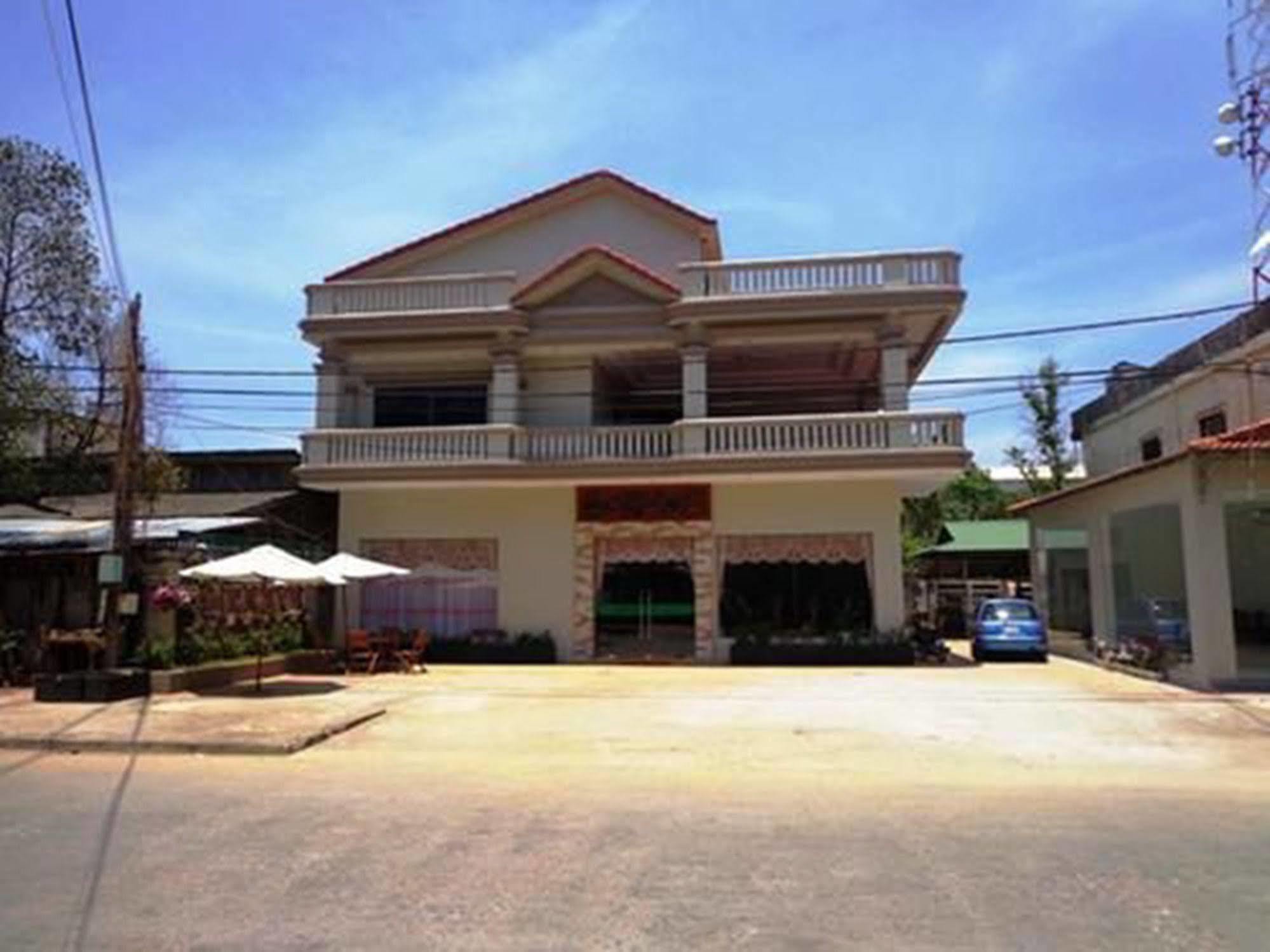 Borey Bokor Guesthouse Kampot Exterior photo